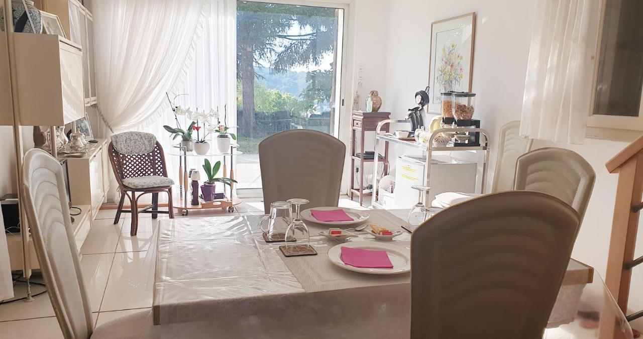Suite Independante De 66M2 Tout Confort Et Calme Villefranche-de-Rouergue Exterior photo